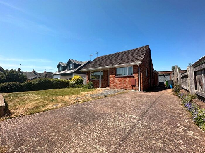 4 Bedroom Detached Bungalow To Rent In Lympstone, Devon, EX8