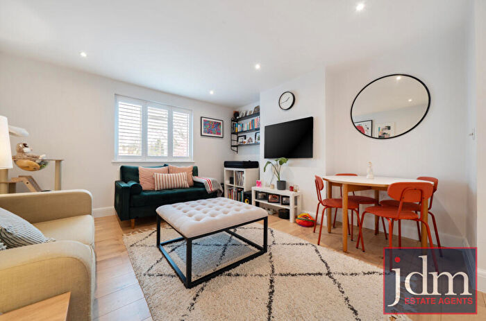 2 Bedroom Maisonette To Rent In Glebe Court, The Glebe, London, SE3