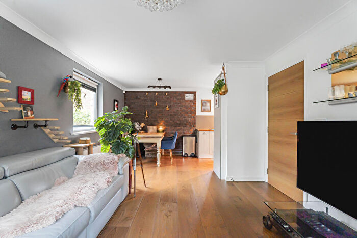2 Bedroom Flat For Sale In St. Josephs Green, Welwyn Garden City, Hertfordshire, AL7