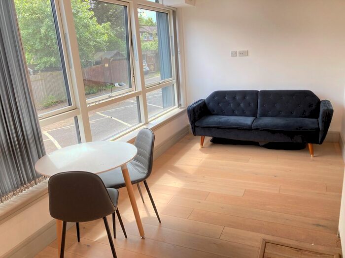 1 Bedroom Flat To Rent In Imperial Drive, Harrow, HA2