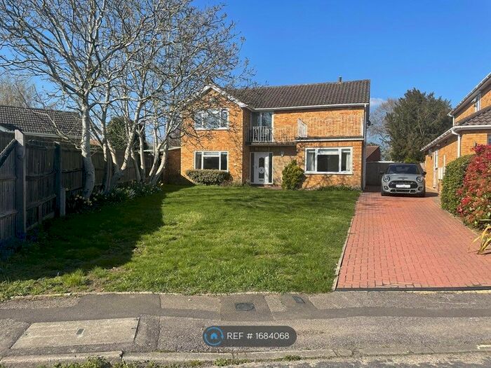 4 Bedroom Detached House To Rent In Flackwell Heath, Flackwell Heath, HP10