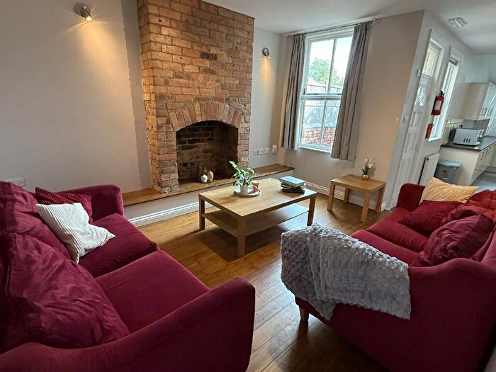 6 Bedroom House To Rent In Cycle Road, Lenton, Nottingham, Nottinghamshire, NG7