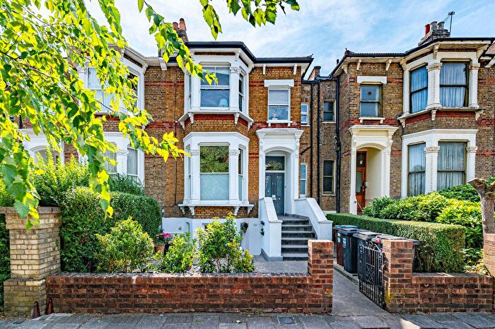 1 Bedroom Flat For Sale In Manor Road, Stoke Newington, London, N16