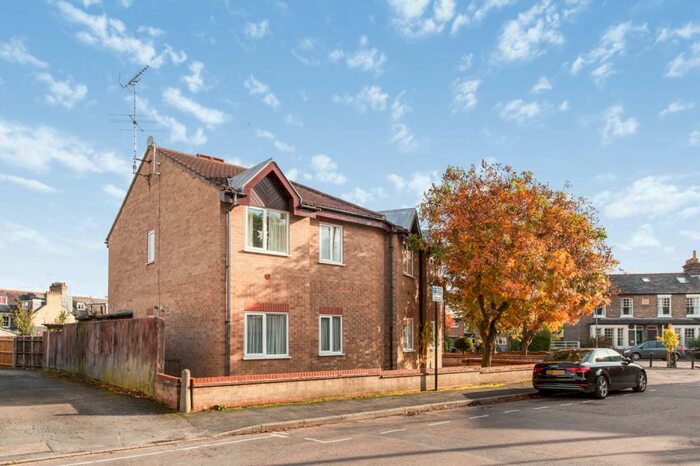 2 Bedroom Property To Rent In Boundary Court, Rathmore Road, CB1