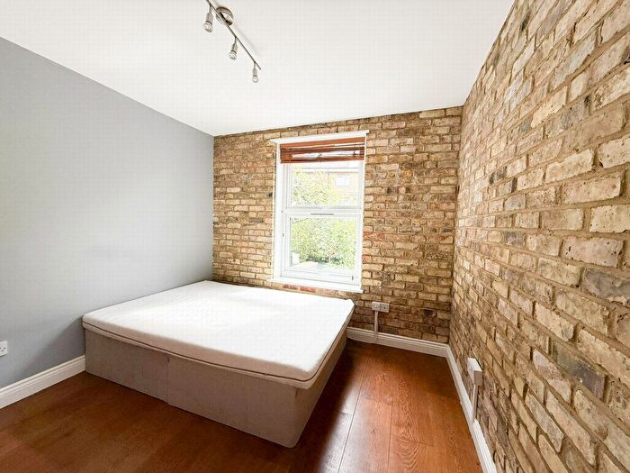2 Bedroom Flat To Rent In Hermitage Road, London, N4