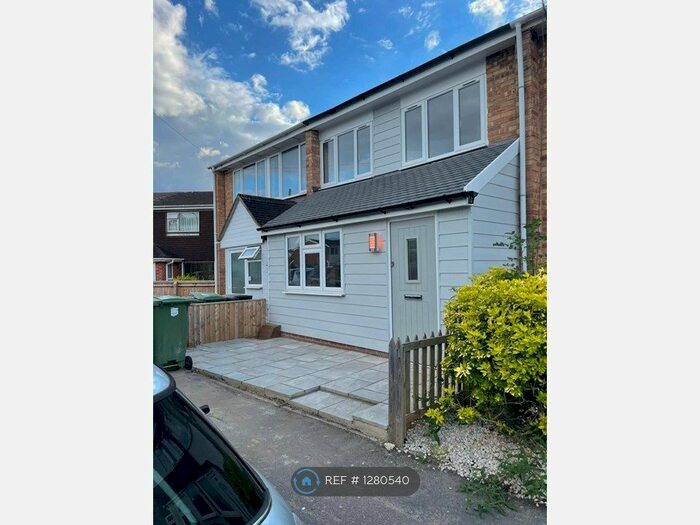 3 Bedroom Terraced House To Rent In Kingfishers, Grove, Wantage, OX12