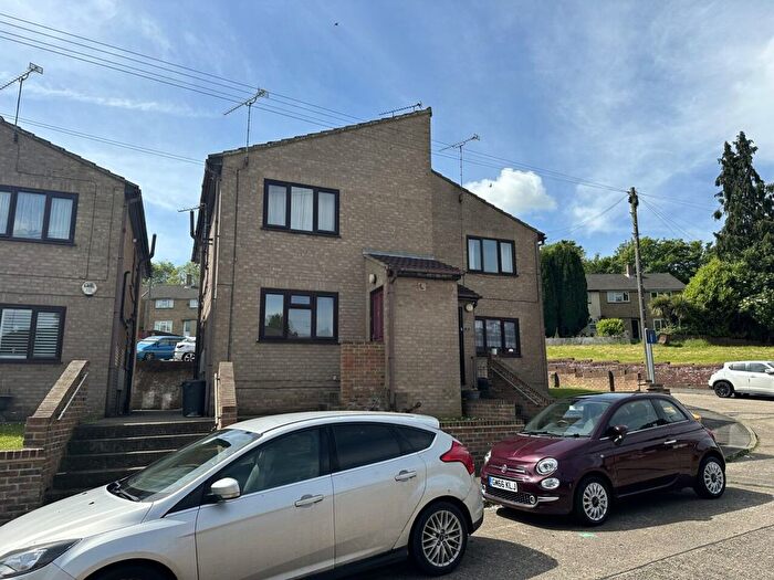 1 Bedroom Flat To Rent In Nightingale Court, Albatross Avenue, Rochester, Kent, ME2