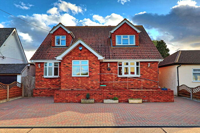 4 Bedroom Detached House For Sale In Riverton Drive, St. Lawrence, Southminster, CM0