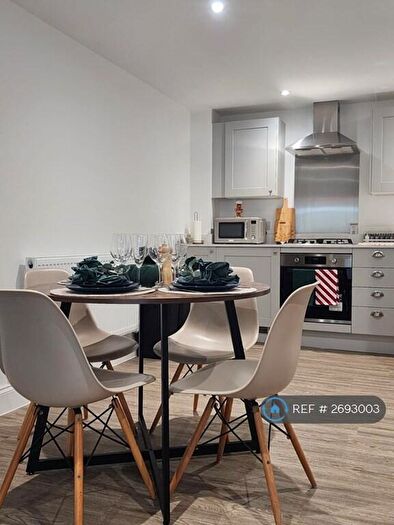 1 Bedroom Flat To Rent In St Swithuns House, Bournemouth, BH1