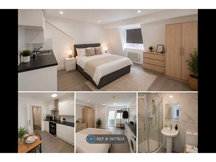 Studio To Rent In London, London, SW17
