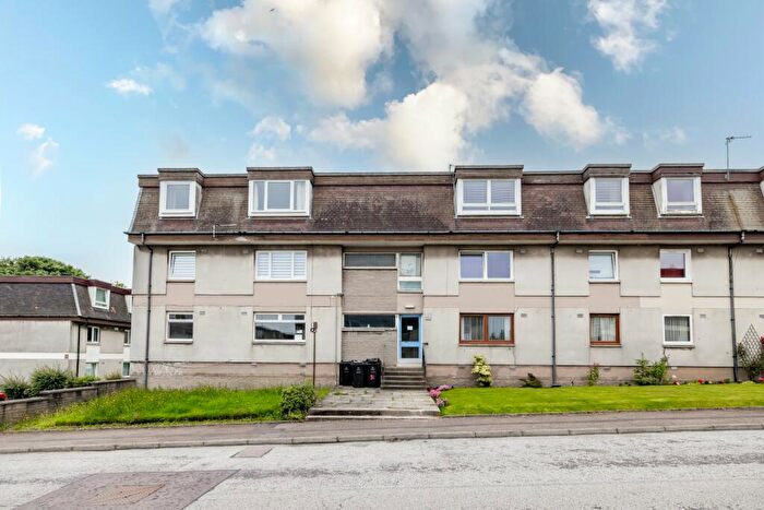 2 Bedroom Flat To Rent In Berrywell Gardens, Dyce, Aberdeen, AB21