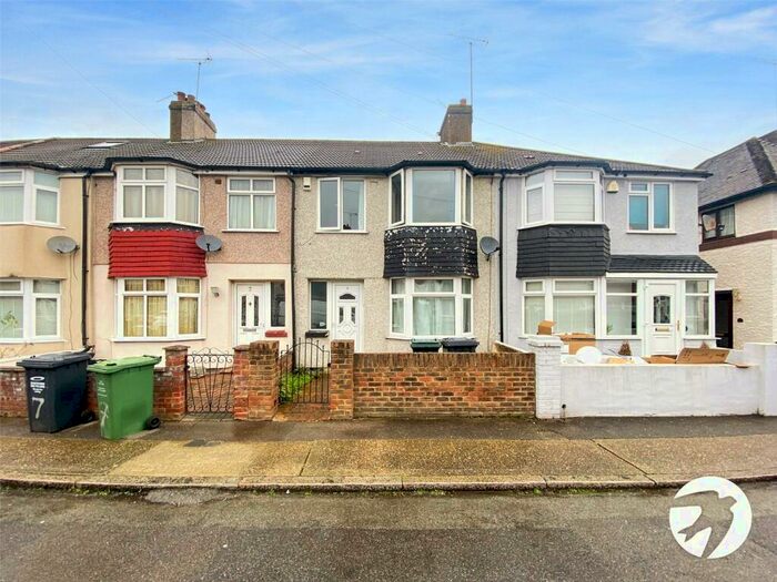 3 Bedroom House To Rent In Ingram Road, Dartford, Kent, DA1