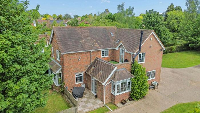 5 Bedroom Detached House For Sale In Orchard Lane, Prestwood, HP16
