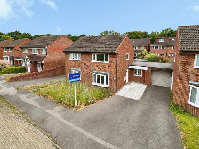 3 Bedroom Semi-Detached House For Sale In Wallingford, Bradville, Milton Keynes, MK13