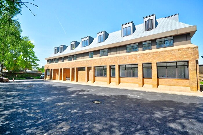 2 Bedroom Flat To Rent In Claremont Place, Chinnor, Oxfordshire, OX39