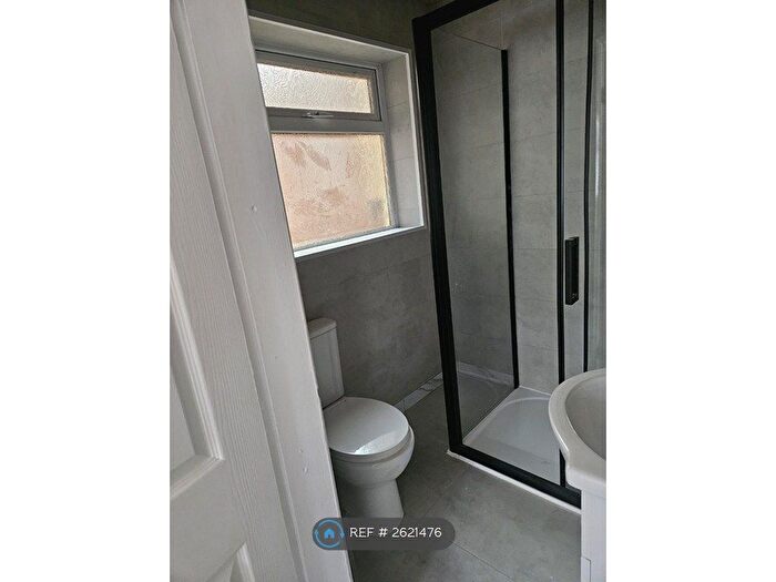 2 Bedroom Bungalow To Rent In Friesland Drive, Wolverhampton, WV1