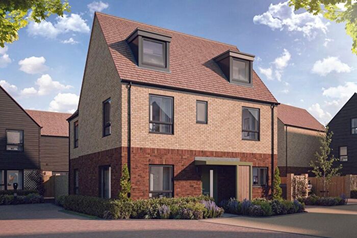 4 Bedroom Detached House For Sale In Kinloch Road, Cambridge, CB1