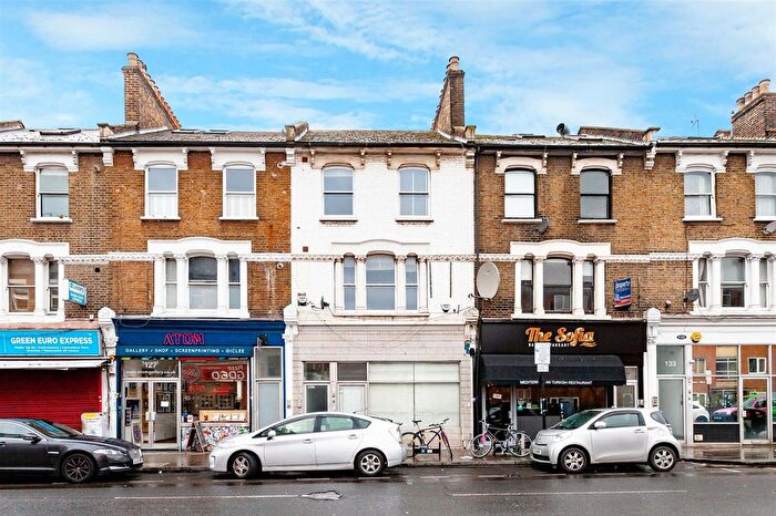 2 Bedroom Flat To Rent In Green Lanes, London, N16
