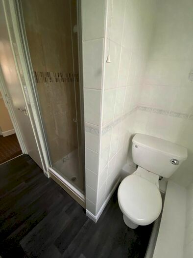 8 Bedroom Flat To Rent In Ebberston Terrace, Leeds, LS2