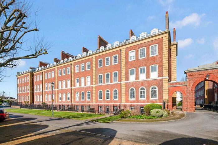 2 Bedroom Apartment For Sale In Clocktower Drive, Southsea, PO4