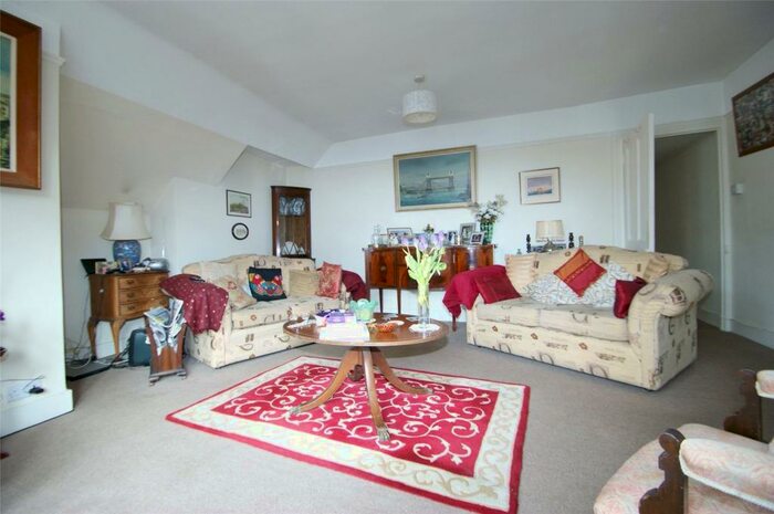 1 Bedroom Property To Rent In Station Road, Gerrards Cross, Buckinghamshire, SL9