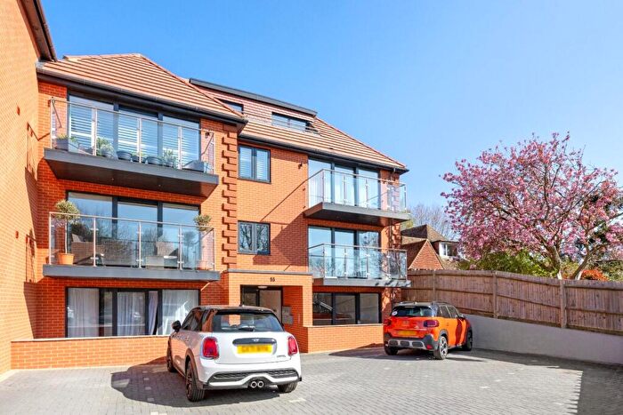 2 Bedroom Flat For Sale In Goldstone Crescent, Hove, BN3