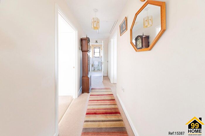 2 Bedroom Bungalow For Sale In Epsom Grove, Bletchley, Milton Keynes, MK3