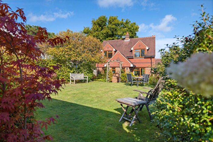 4 Bedroom Detached House For Sale In Petworth Road, Haslemere, GU27
