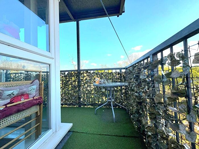 1 Bedroom Apartment For Sale In Moon House, Harrow, HA1
