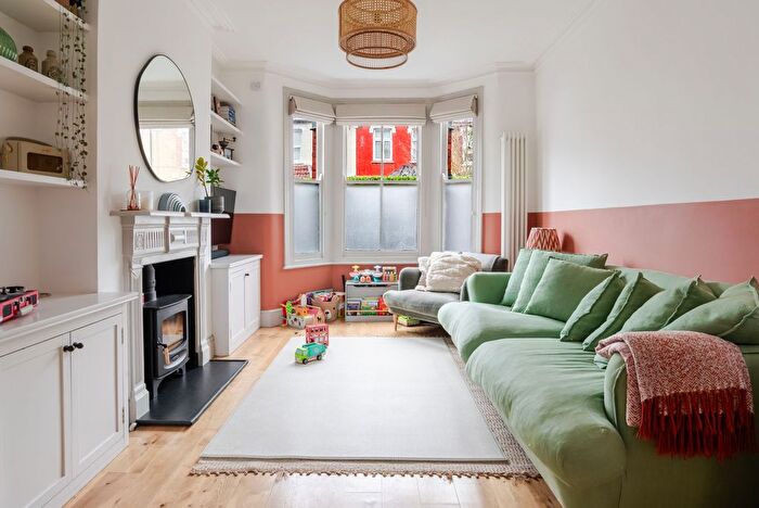 3 Bedroom Terraced House To Rent In Alton Road, Downhills Park, N17