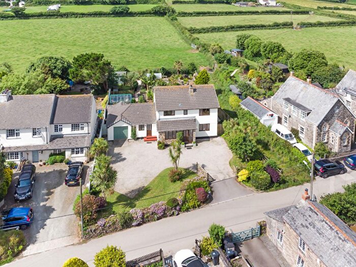 4 Bedroom Detached House For Sale In Ref: Sm - Burlawn, Wadbridge, PL27