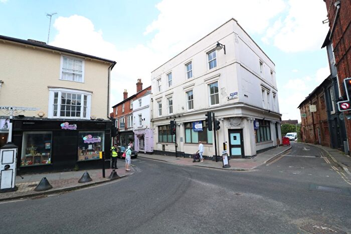 1 Bedroom Flat To Rent In North Street, Dorking, RH4