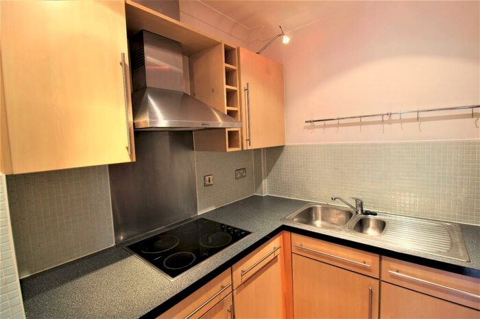 2 Bedroom Flat To Rent In Merchants Quay, East Street, Leeds, West Yorkshire, Uk, LS9