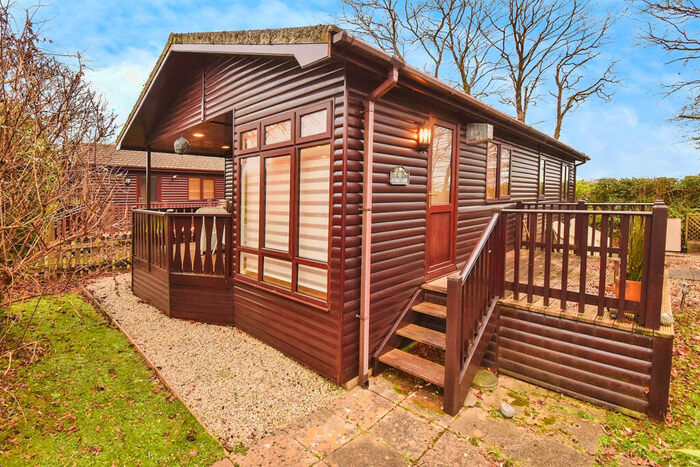 2 Bedroom Lodge For Sale In The Thatches, Modbury, Ivybridge, PL21