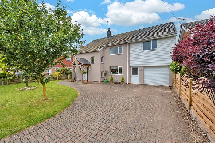 4 Bedroom Detached House For Sale In Beauford Road, Ingham, Bury St. Edmunds, IP31