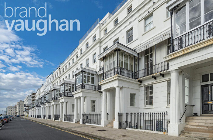 2 Bedroom Flat To Rent In Chichester Terrace, Brighton, East Sussex, BN2