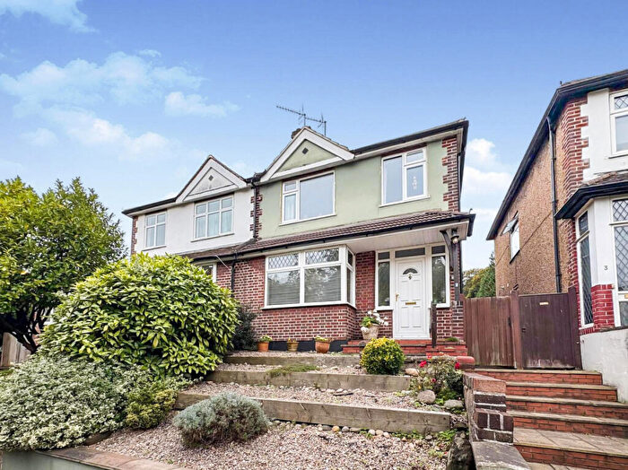 3 Bedroom Semi-Detached House For Sale In Shendish Edge, Hemel Hempstead, HP3