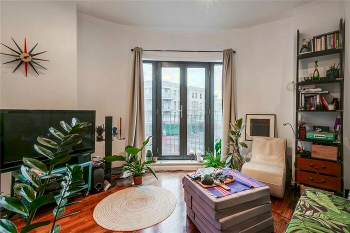 1 Bedroom Flat To Rent In Mildmay Park, Islington, London, N1