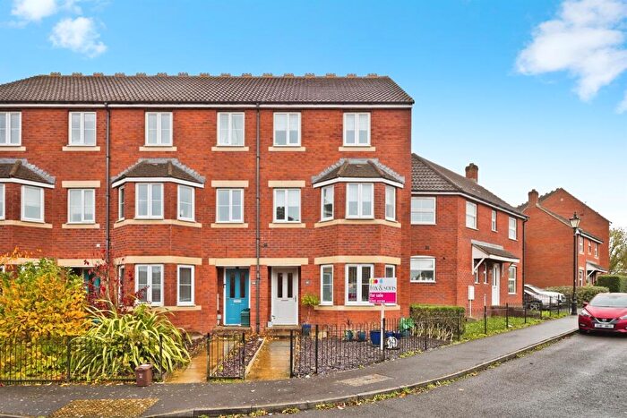 4 Bedroom Town House For Sale In Merevale Way, Yeovil, BA21