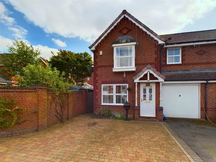 3 Bedroom Semi-Detached House For Sale In Homestead Avenue, Wall Meadow, Worcester, Worcestershire, WR4