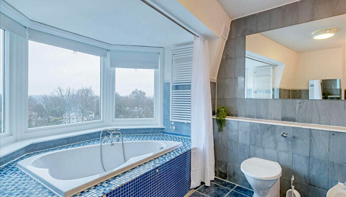 4 Bedroom Flat To Rent In Park Road, St Johns Wood, Regents Park, NW8