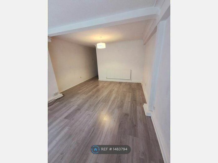 2 Bedroom Flat To Rent In Hayfield Road, Birmingham, B13