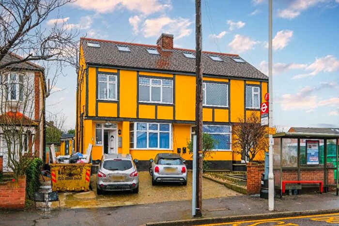 1 Bedroom Flat To Rent In St. Barnabas Road, Woodford Green, Essex, IG8