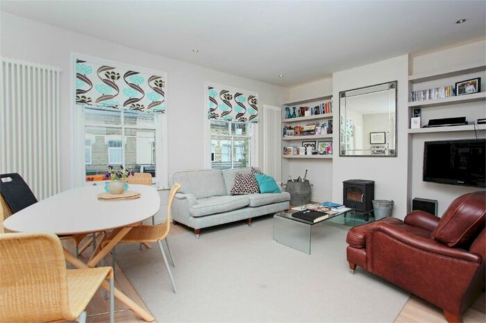 2 Bedroom Flat To Rent In Prince Of Wales Terrace, The Glebe Estate, Chiswick, W4