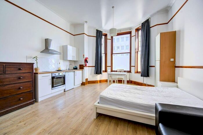 Studio To Rent In Kensington, Earls Court, London, SW5