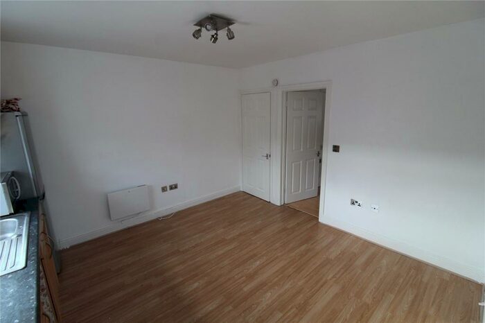 1 Bedroom Apartment To Rent In High Street, Edgware, HA8