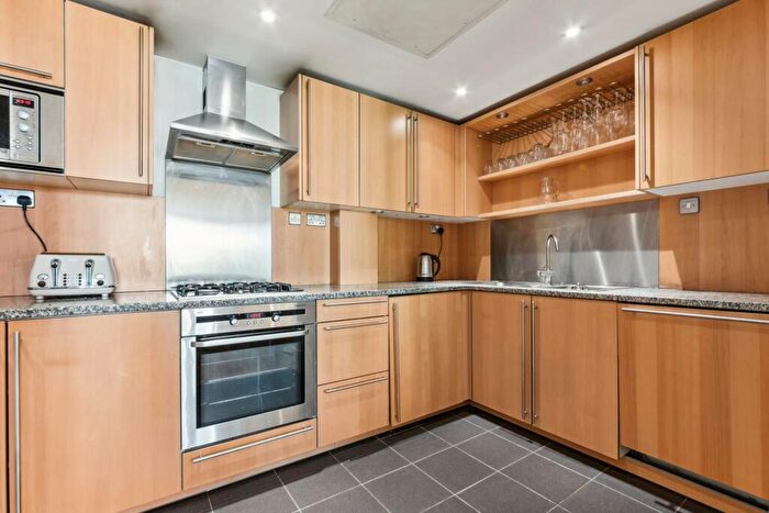 2 Bedroom Apartment To Rent In Benham House, Coleridge Gardens, Chelsea, SW10