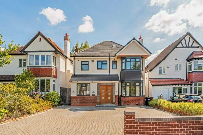 5 Bedroom Detached House To Rent In Danford Lane, Solihull, B91