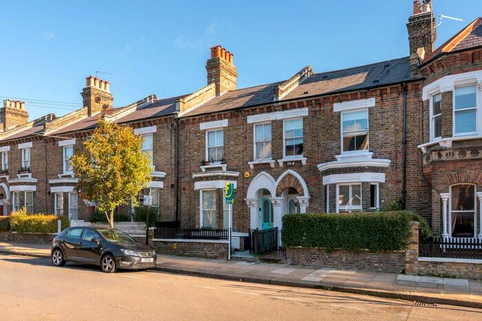 2 Bedroom Flat To Rent In Fifth Avenue, Queen's Park, London, W10