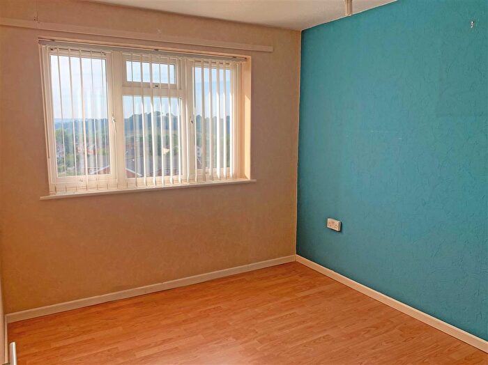3 Bedroom Terraced House For Sale In Melrose Road, Yeovil, BA21